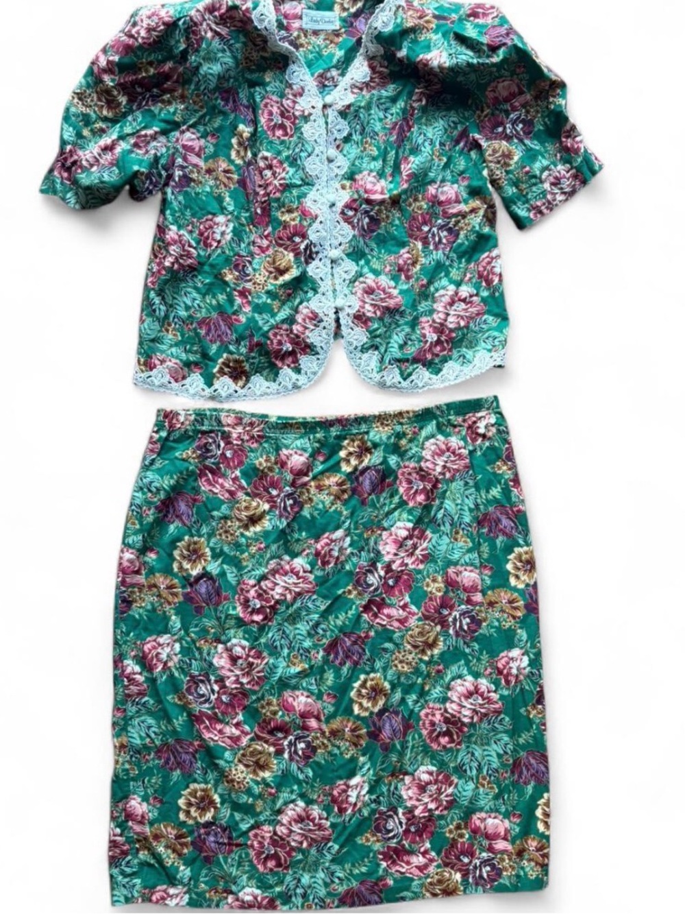 1980’s Lady Dorby floral blouse w/ lace trim & ruffled collar w/ matching skirt